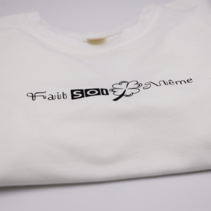 White FSM Sweater Kids met Zwarte Opdruk (Maat 120)