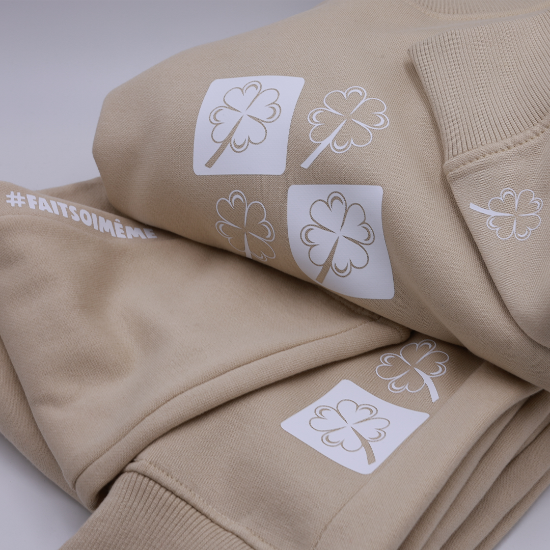 JER'S FSM JOGGINGPAK - BEIGE ZAND/WIT